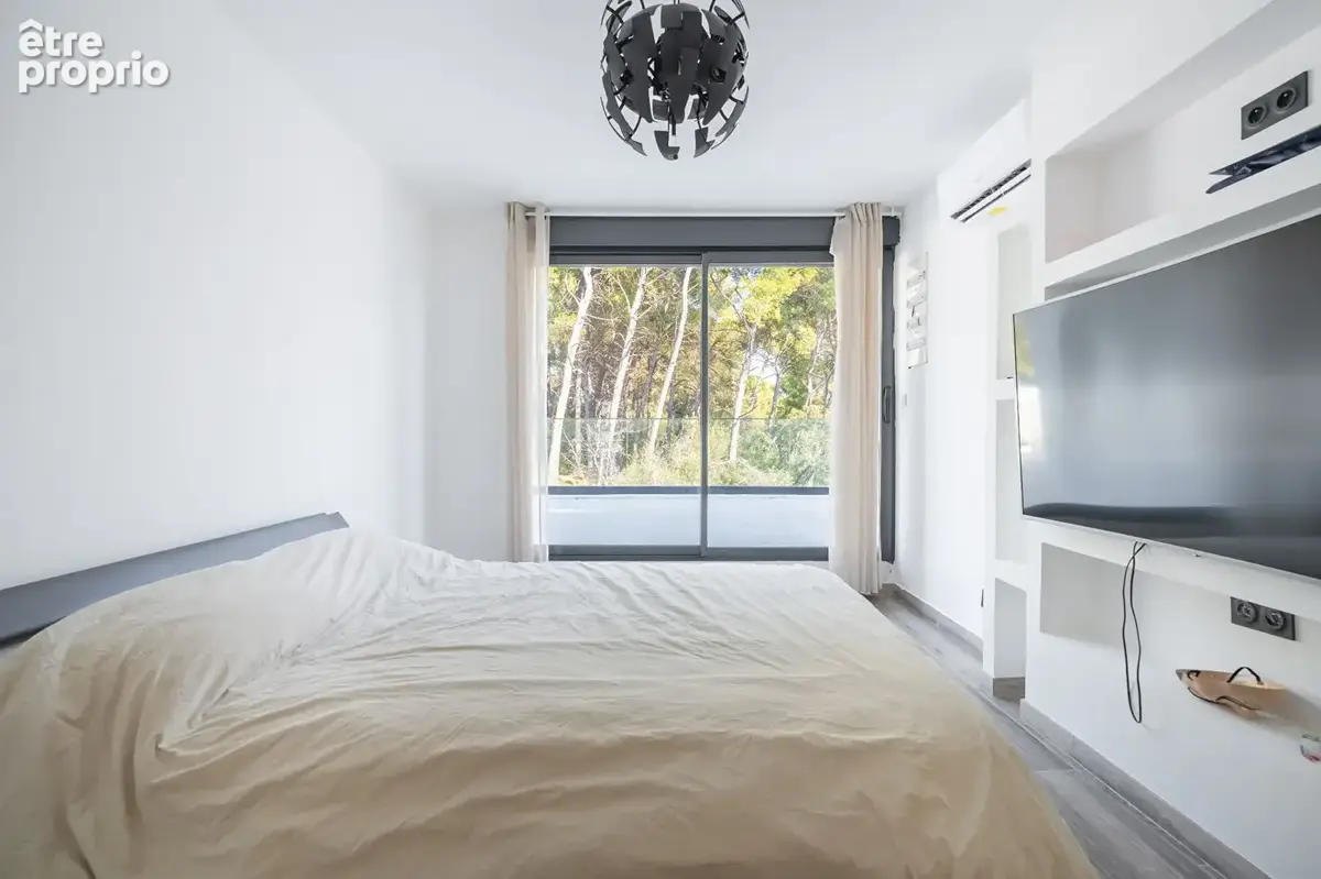 Villa moderne - 8 pièces - 230 m2 - Eoures / Marseille 11 - photo 16