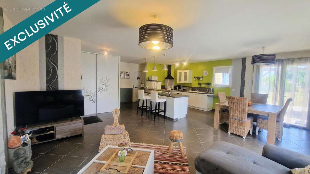 Maison 119 m² à Argenton  - photo 4