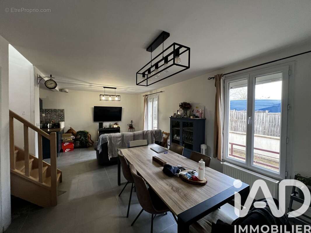 Photo 2 - Maison à MOISSELLES