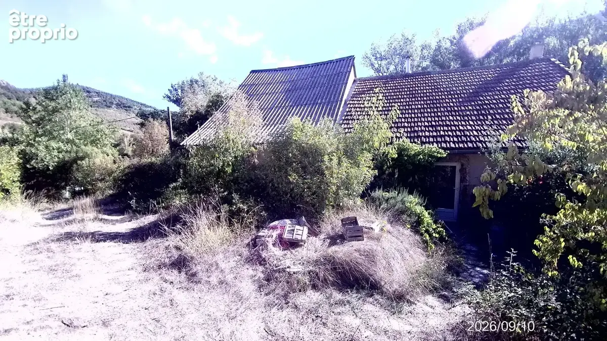 Maison de caractère à rénover- Fort potentiel - photo 13