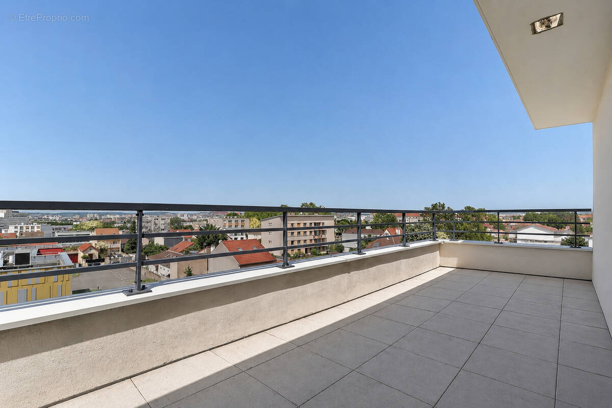 Appartement à COLOMBES