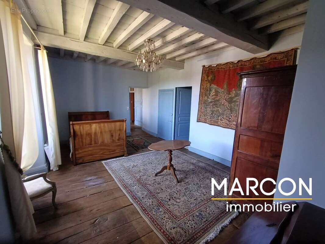 Maison à LE MONTEIL-AU-VICOMTE