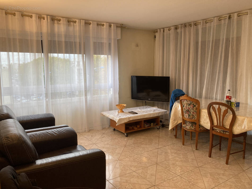 Appartement à SARCELLES