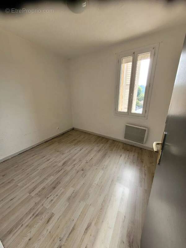 GRASSE, Quartier Ste Anne, Appartement 3 pièces dans Maison, Parking - photo 4