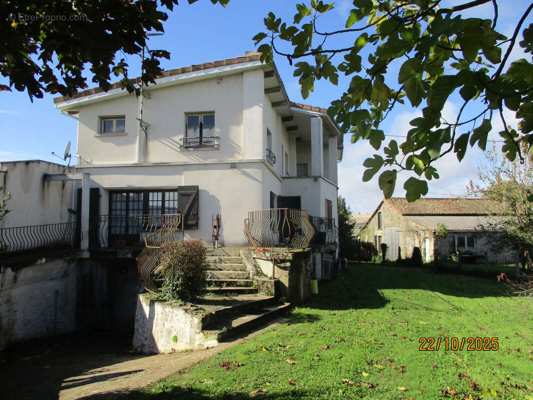Maison à CEAUX-EN-COUHE