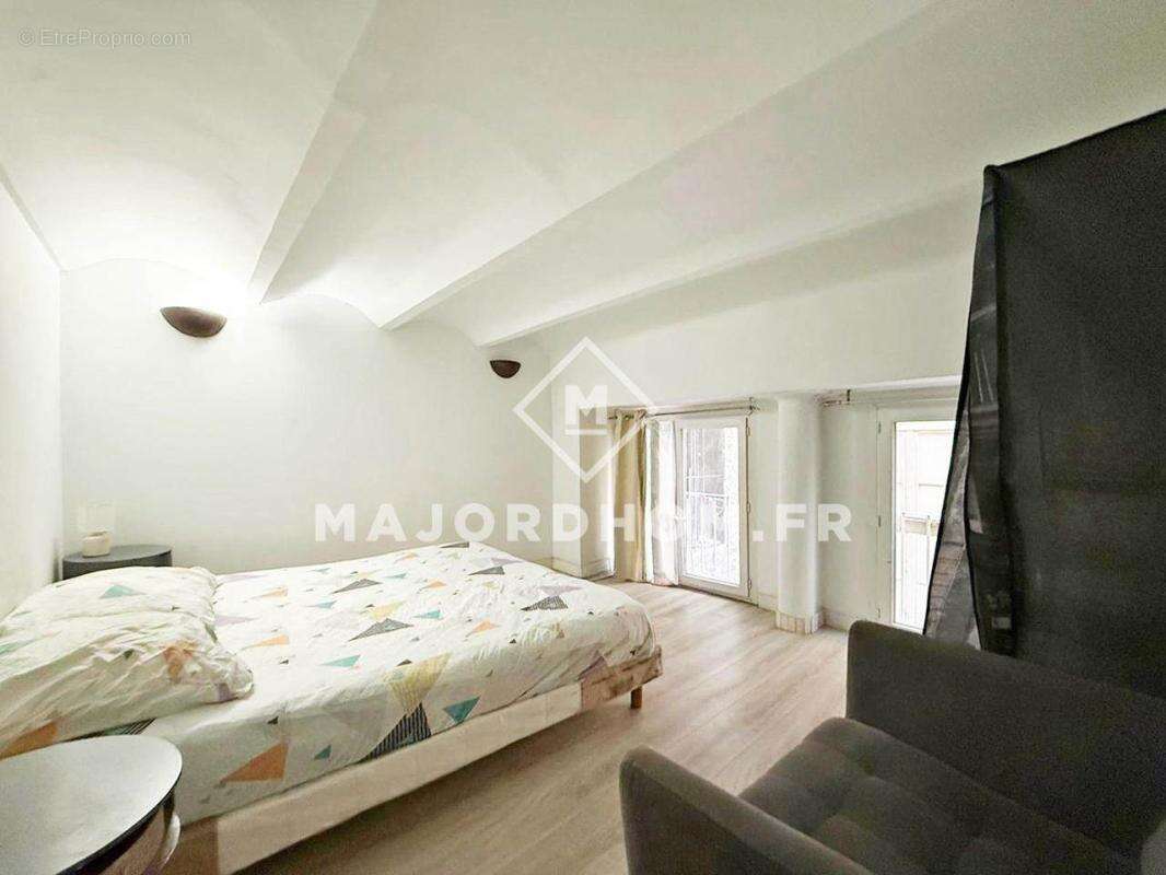Appartement à MARSEILLE-2E