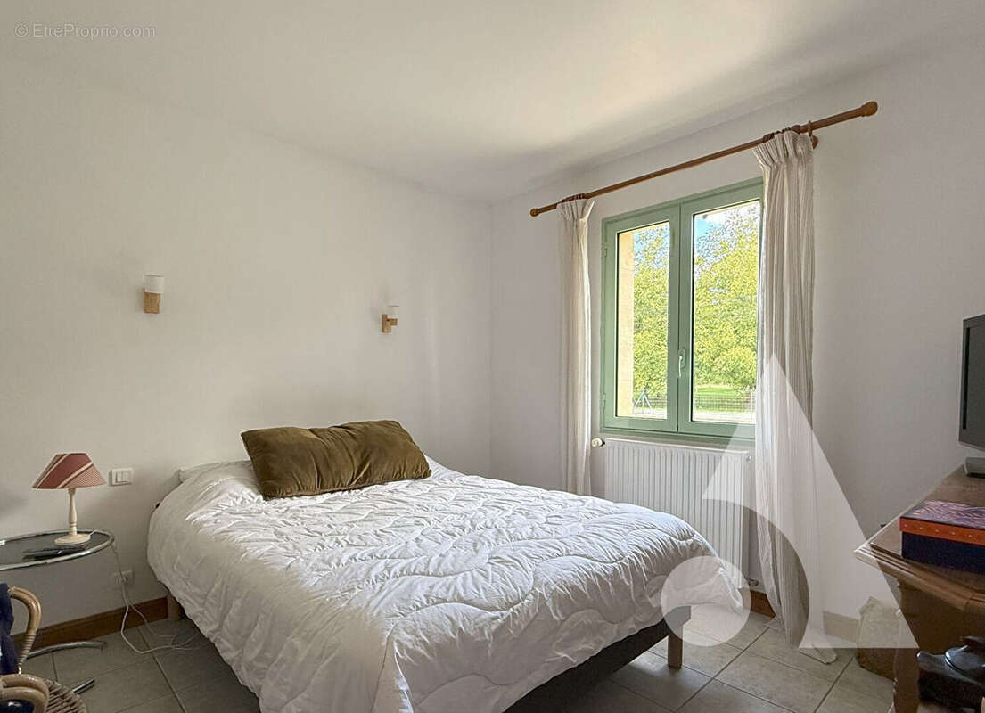 Maison à SAINT-CYBRANET