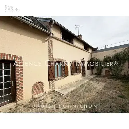 Maison à MONTCORBON