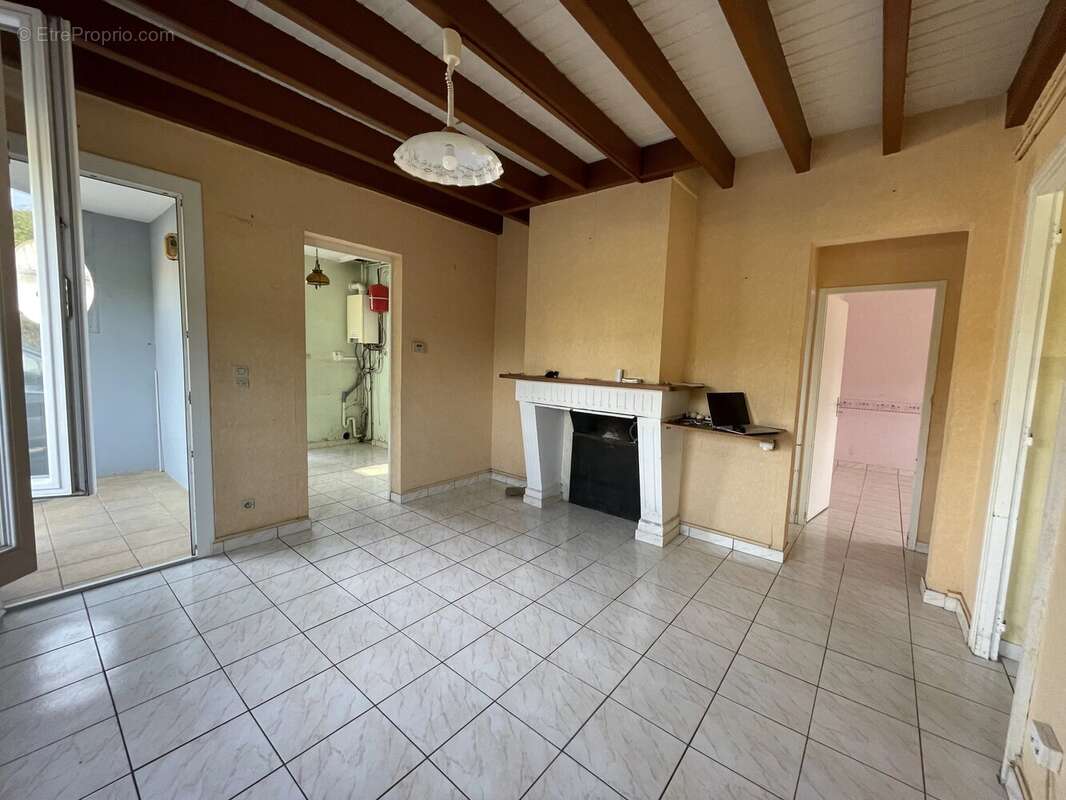 Maison à POUILLON
