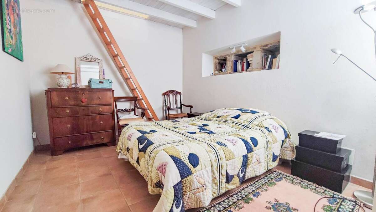 Maison à ALLEGRE-LES-FUMADES