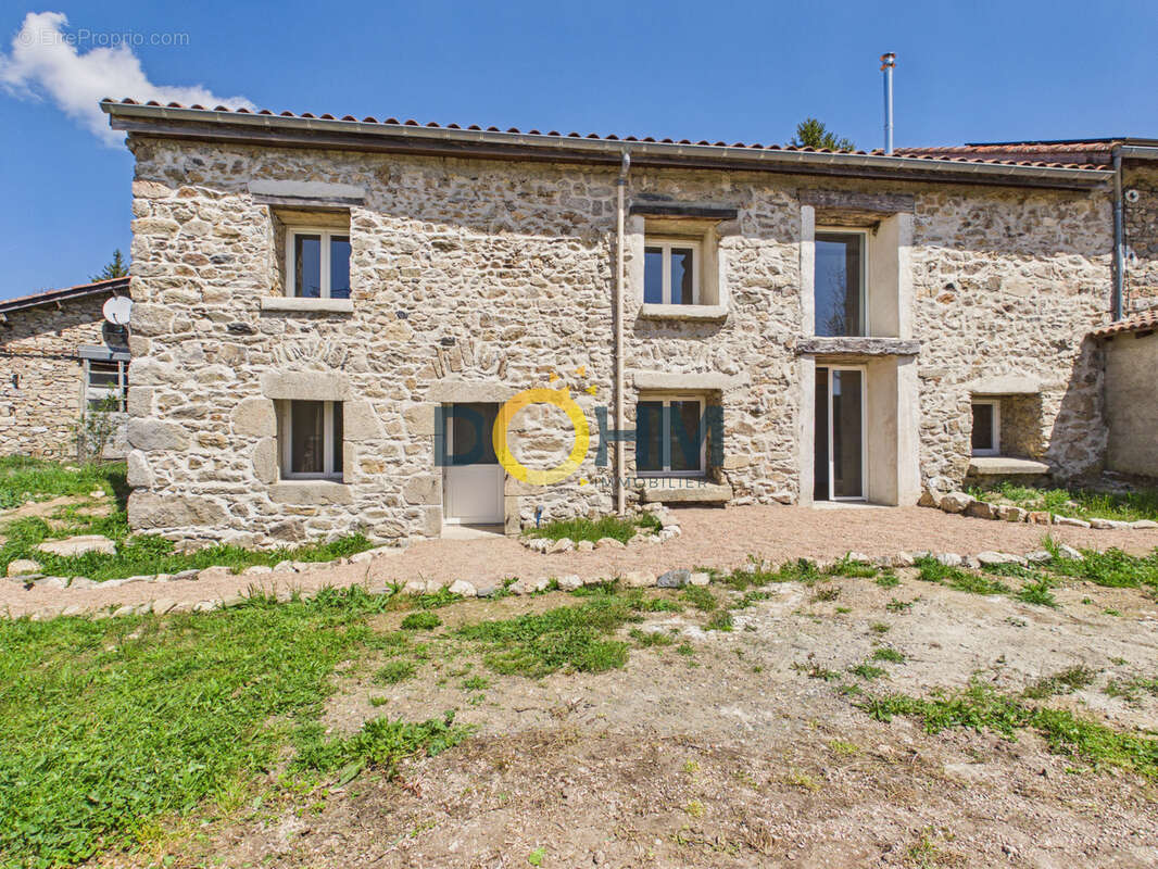 Maison à SAINT-JEAN-D'AUBRIGOUX