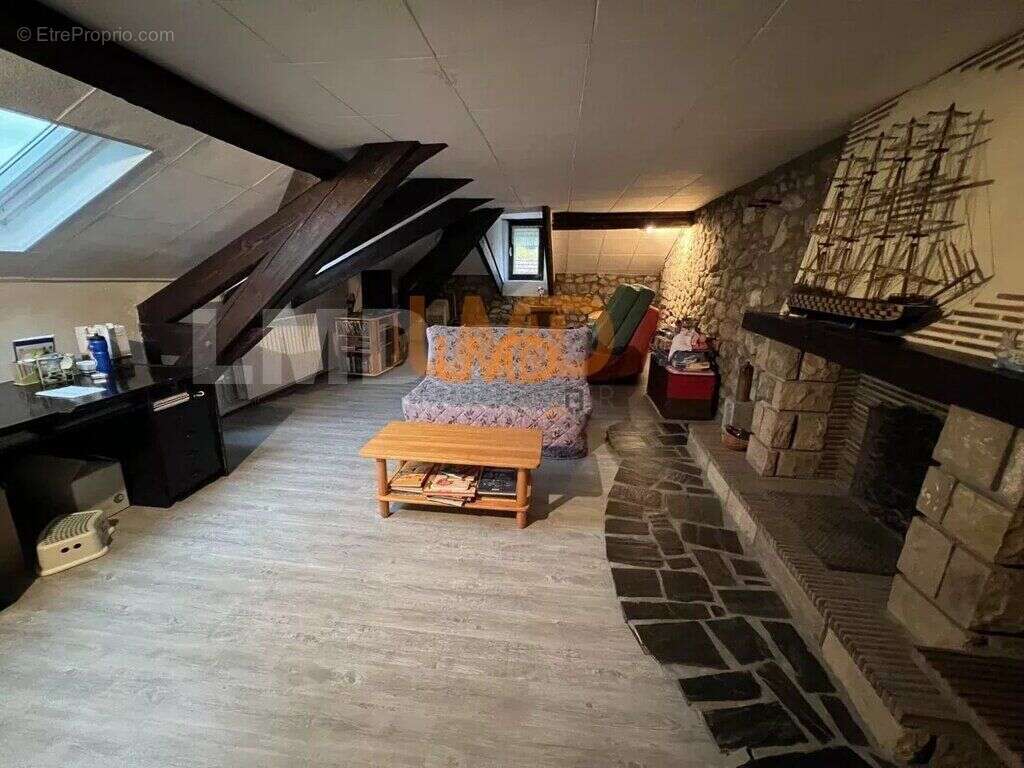 Maison à AUBIN
