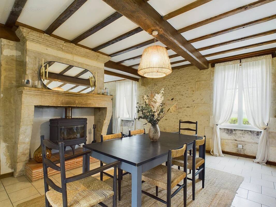 Maison à SAINT-PRIVAT-DES-PRES