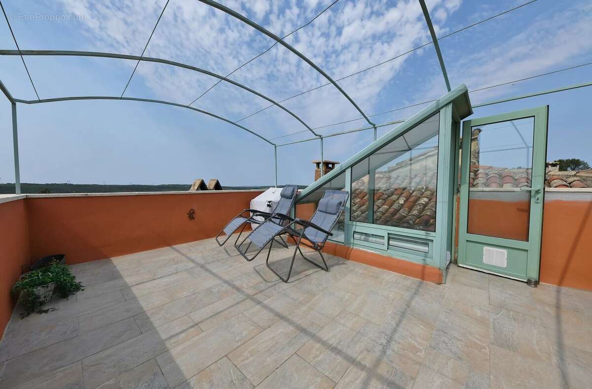 Maison de village en pierre avec terrasse tropézienne - photo 9