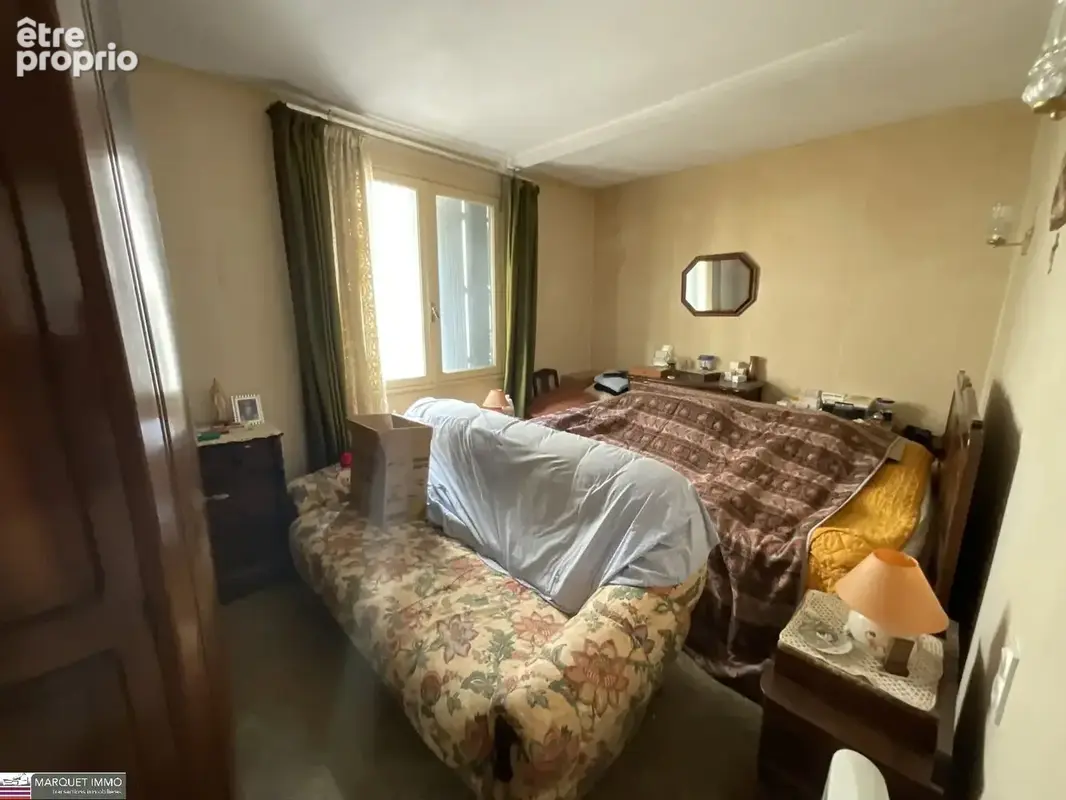 Découvrez cette rarrissime villa T4 avec loggia des années 30 à remettre au goût du jour, de plain-pied d'une surface habitable  - photo 9