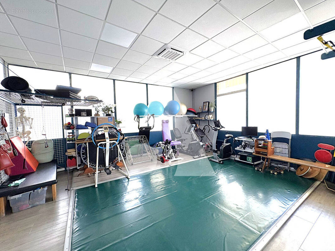 Commerce à EAUBONNE