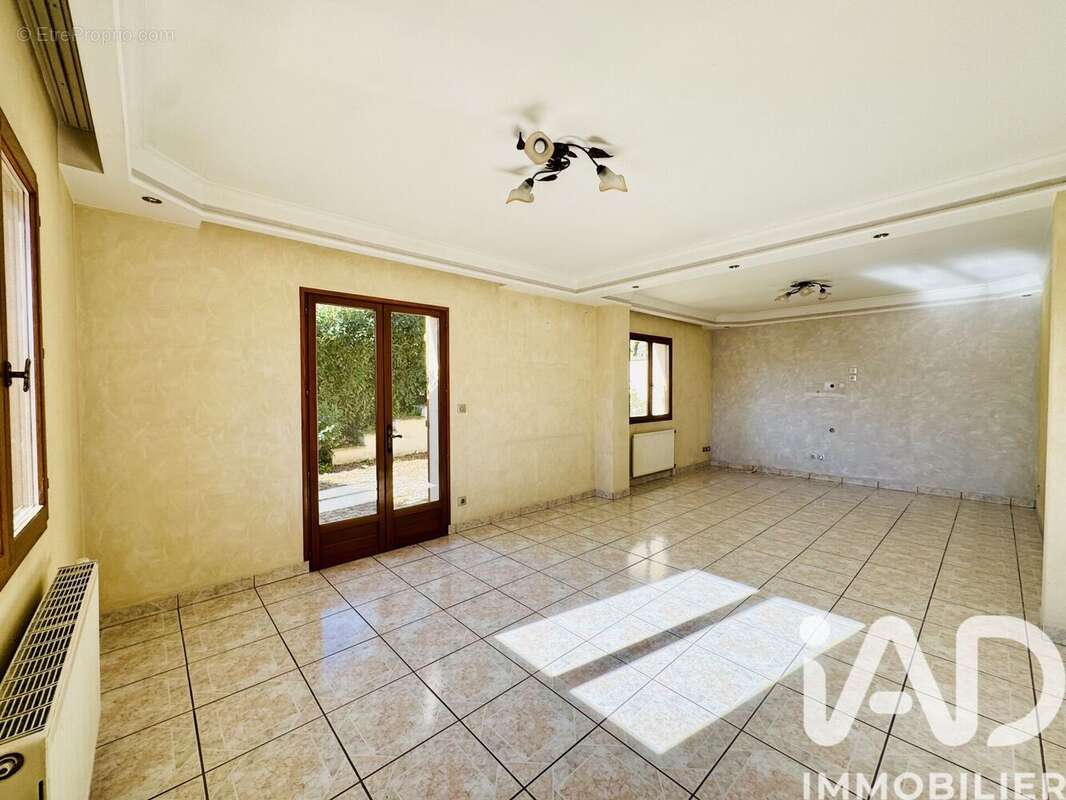 Photo 8 - Maison à SAINT-PRIEST-EN-JAREZ