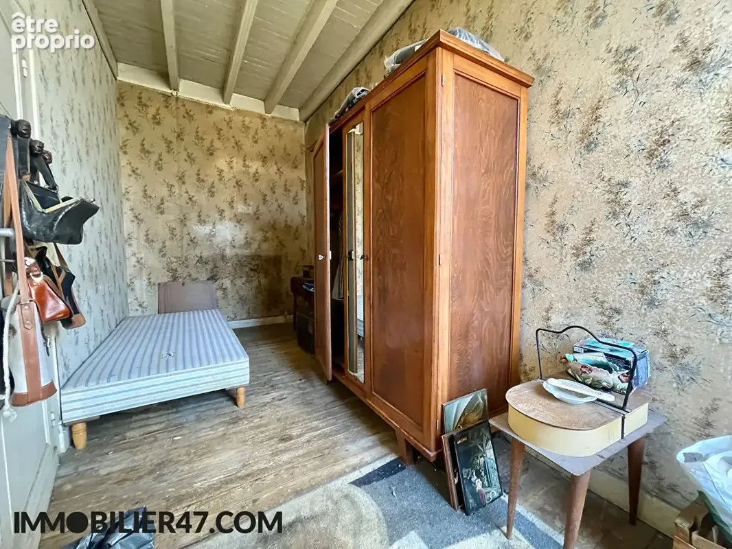 Maison de village  en pierre avec jardin a restaurer - photo 10