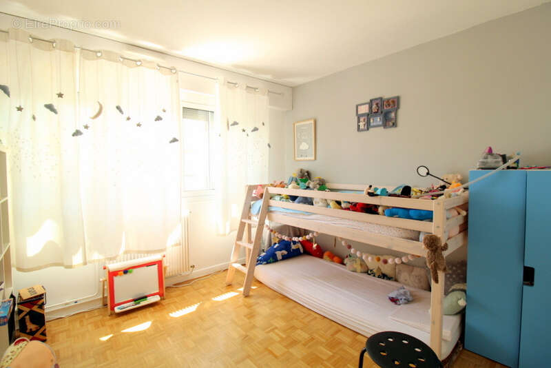 Appartement T3 dernier étage  GEX - photo 14