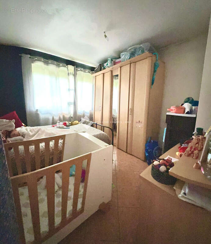 Appartement 71 m² à Saint-Denis  - photo 4