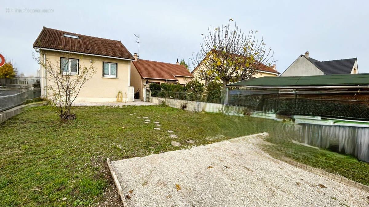 Maison à SAINT-LEU-LA-FORET