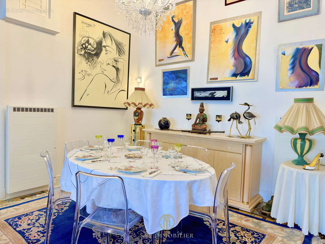 Appartement d’exception au cœur du Triangle d’Or de Vichy   3 chambres - plafond voûté sous verrière - photo 3