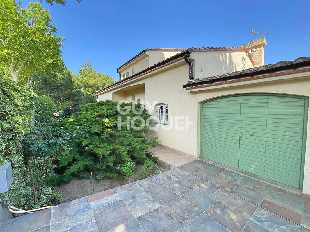 Propriété 4 faces, 200 m² habitables, 6 chambres, double garage, parcelle 1950 m² - photo 18