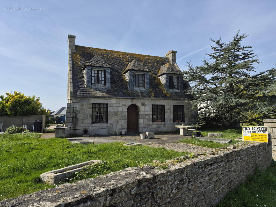 Maison à SANTEC