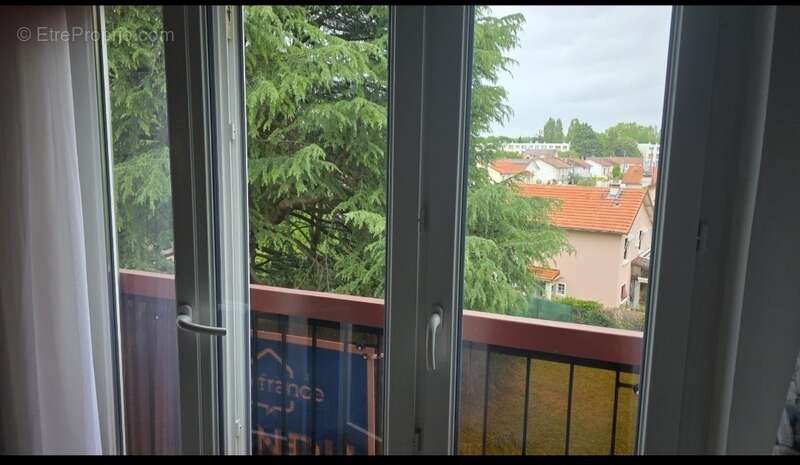 Appartement à CHILLY-MAZARIN