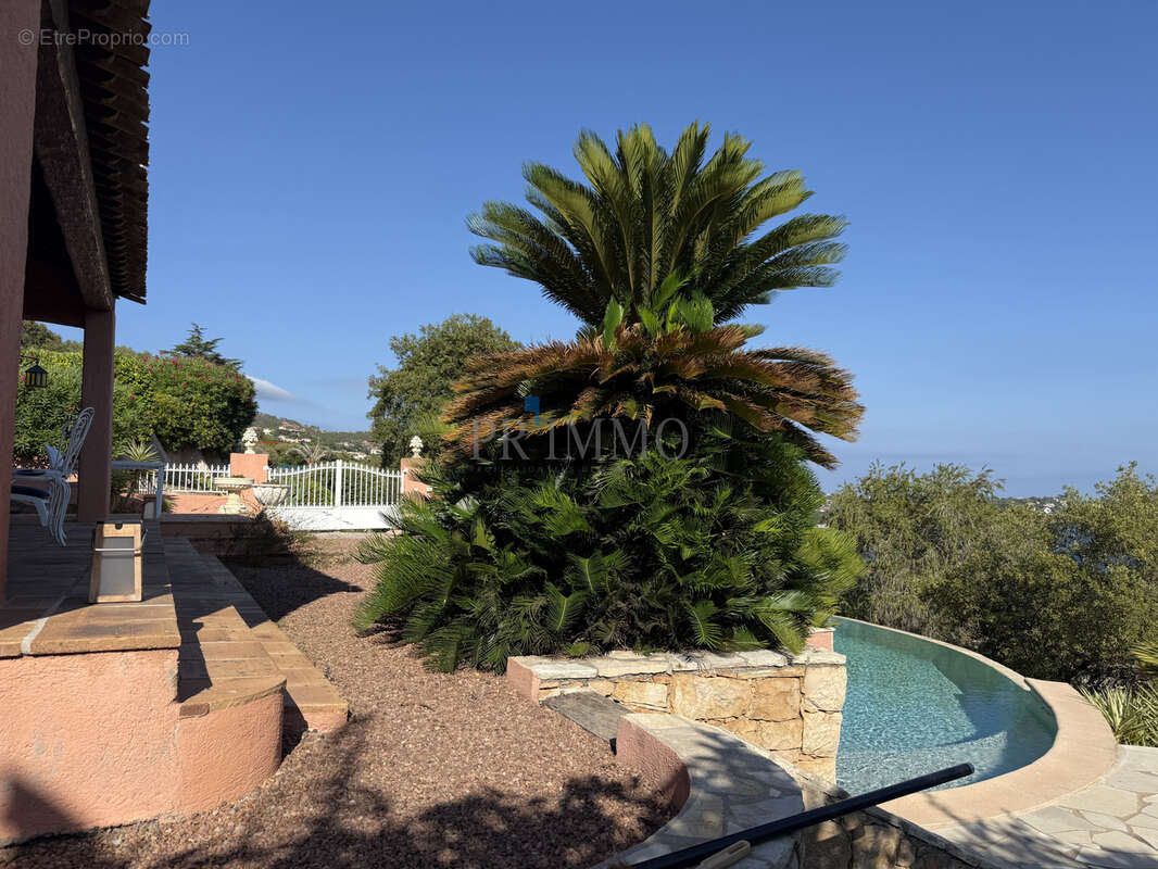 Agay villa 3 chambres garage vue mer - photo 22