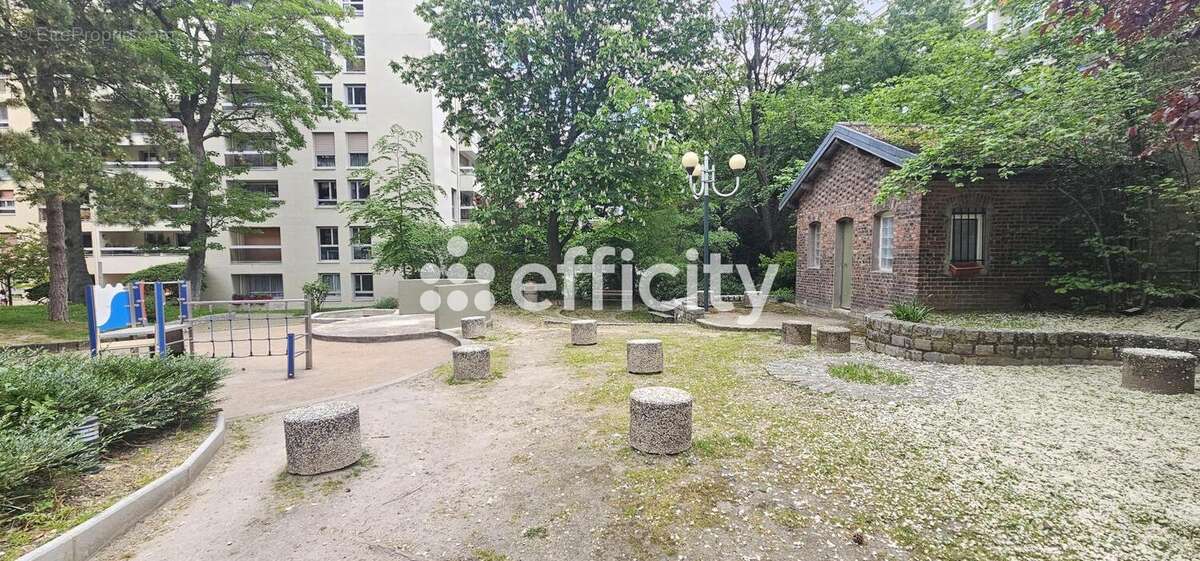 Appartement à PARIS-12E