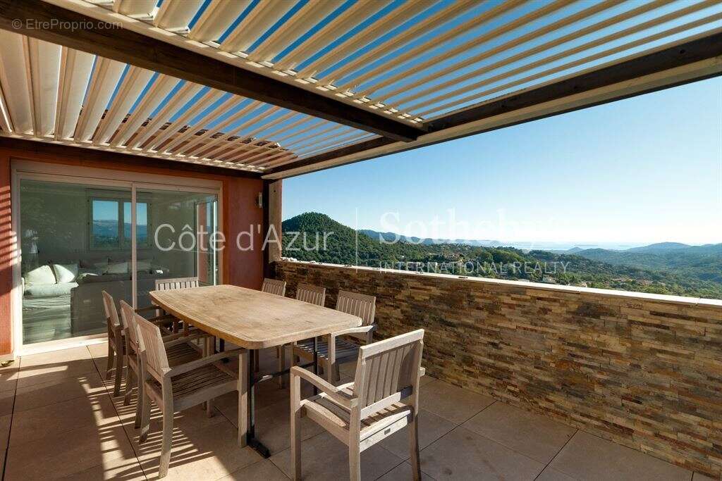 Maison à LES ADRETS-DE-L'ESTEREL