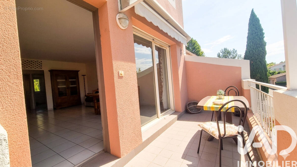 Photo 1 - Appartement à L'ISLE-SUR-LA-SORGUE