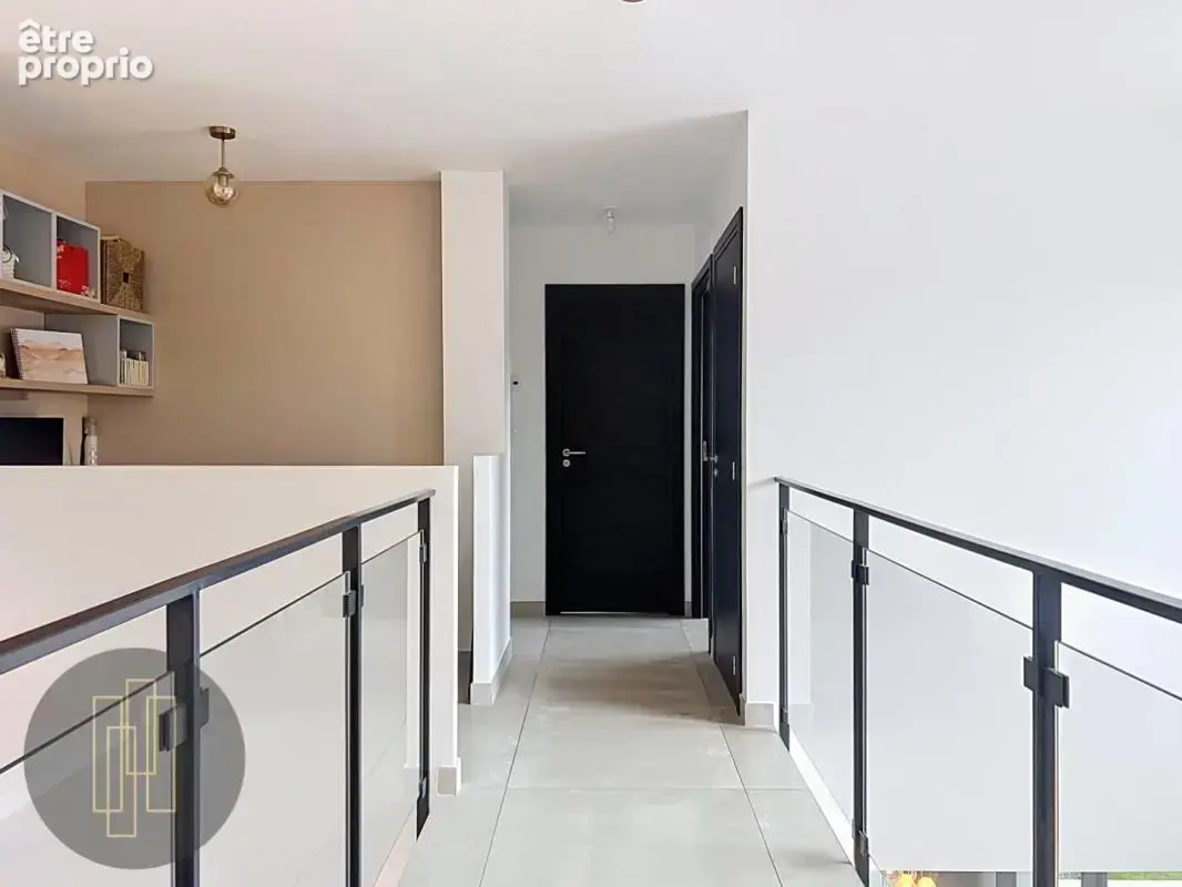 EXCLUSIVITE - Maison contemporaine 4 chambres Rochetaillée sur Saône - photo 10