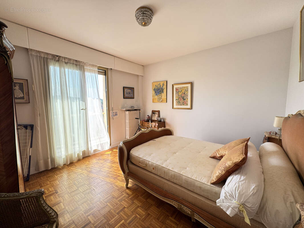 Appartement à SAINT-MAUR-DES-FOSSES