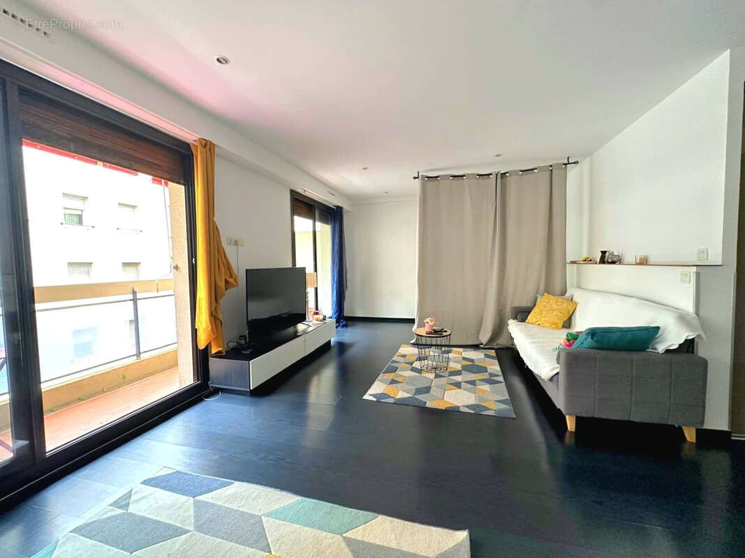 Appartement à MARSEILLE-8E