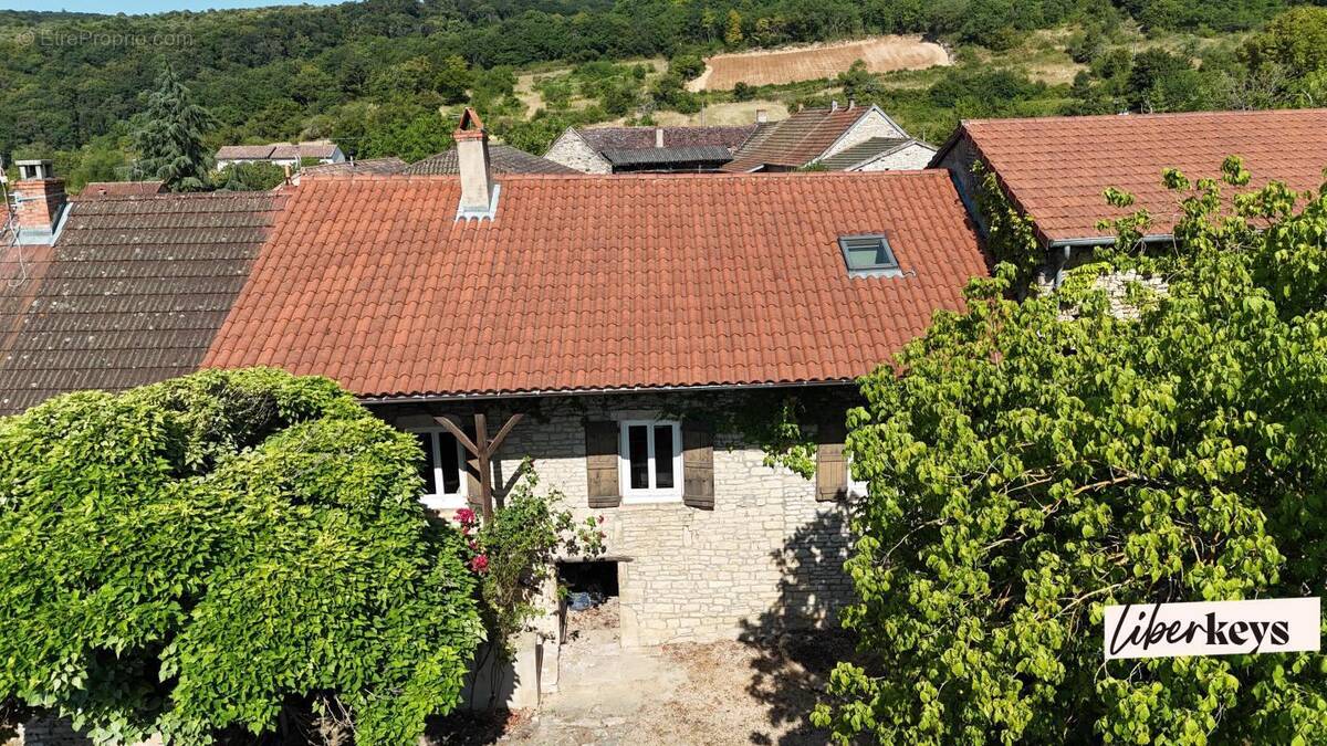 Maison à CRUZILLE