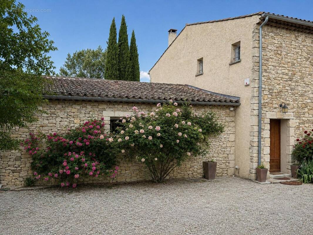Photo 1 - Maison à FORCALQUIER