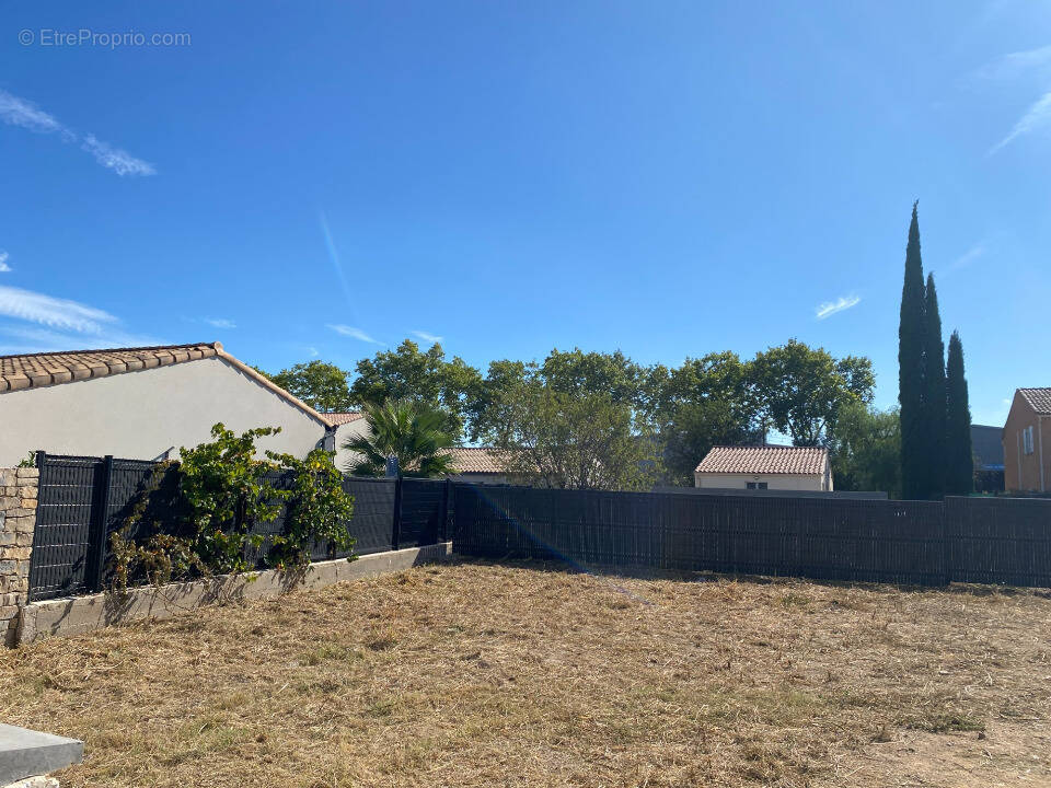 Photo Terrain à Paulhan au prix de 86 500€