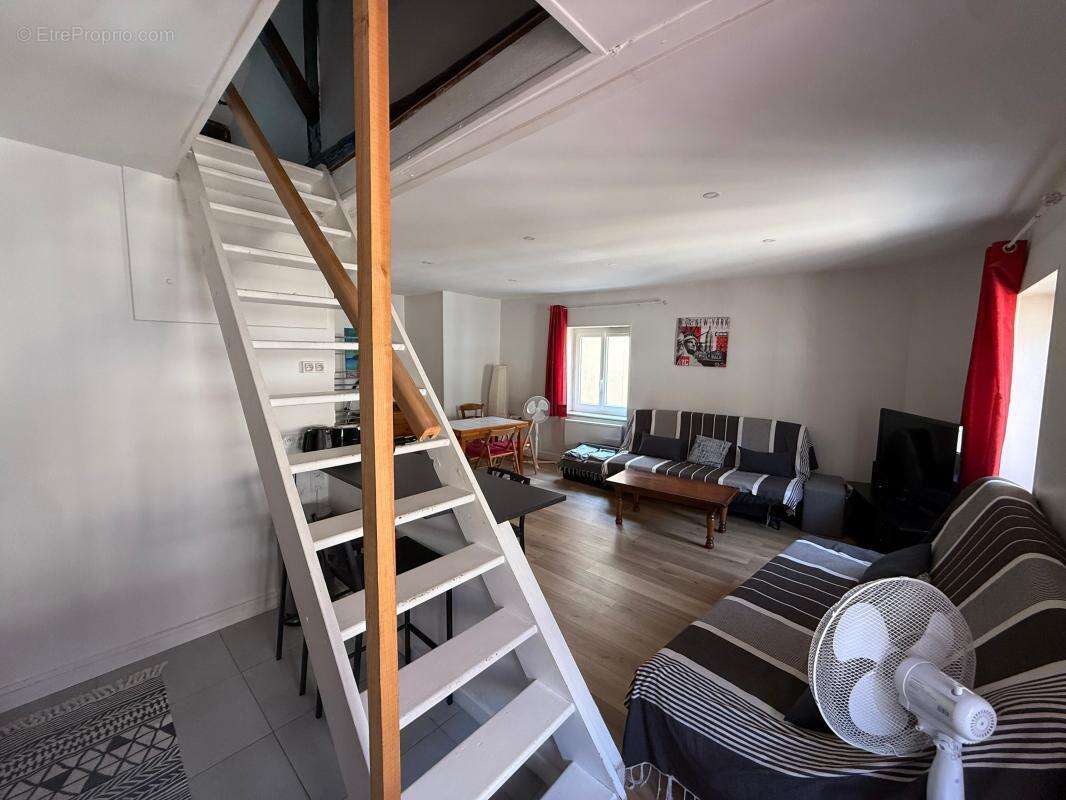 Appartement rénové centre de l'Arbresle - photo 9