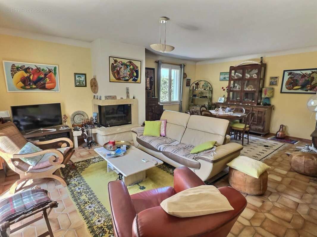 Maison 4 chambres avec piscine sur joli terrain arboré - photo 10
