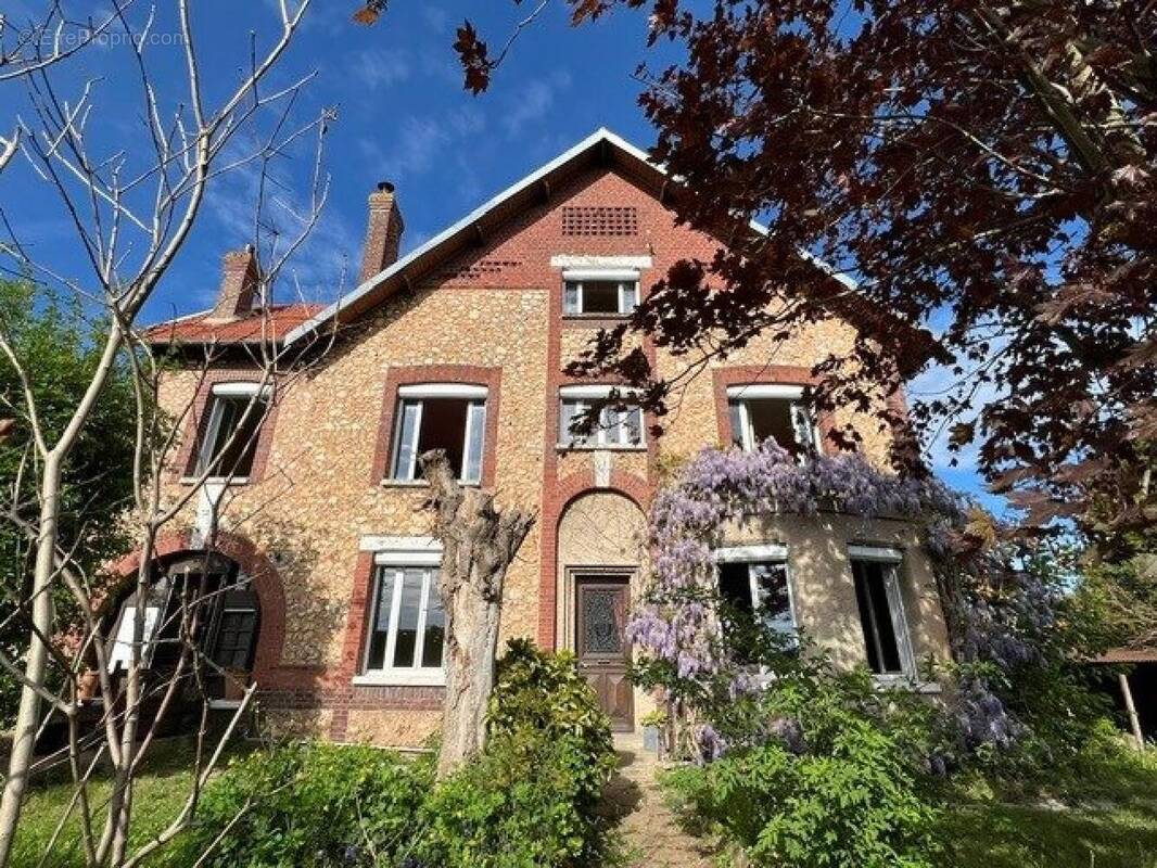 Photo 1 - Maison à OISSEL