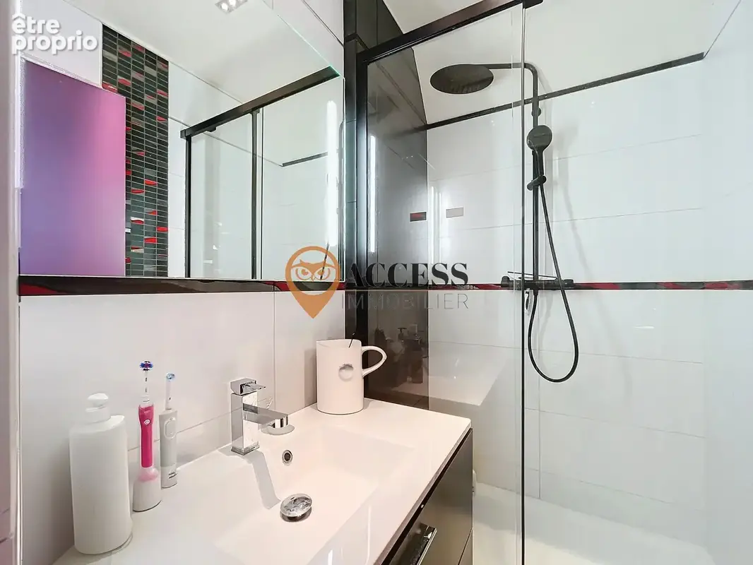 GROSLAY - Maison familiale édifiée sur 1070m2 de terrain ! - photo 12