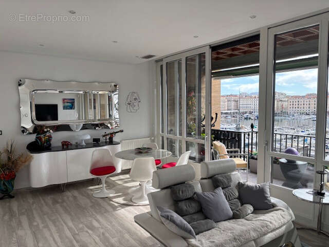 Appartement à MARSEILLE-2E