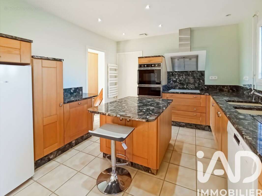 Photo 7 - Maison à MARCILLY-LE-CHATEL