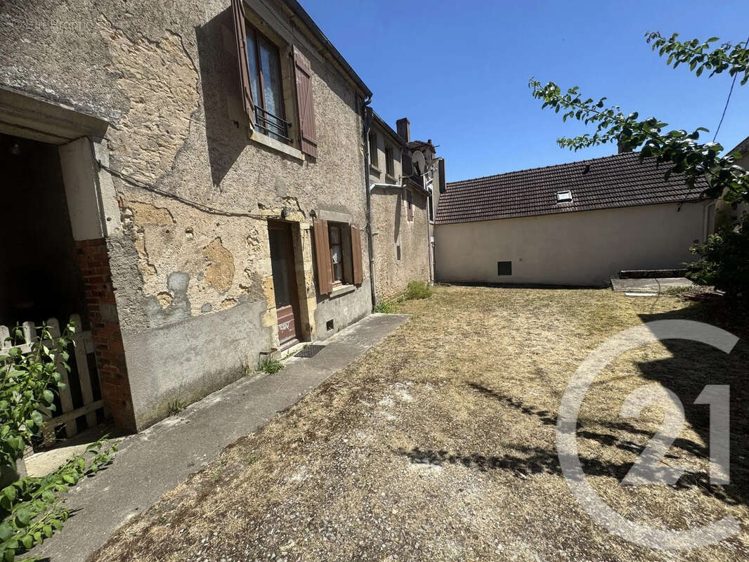 Maison 102 m² à Corvol-L'orgueilleux  - photo 3