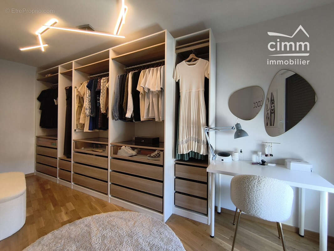 Appartement 100 m² à Challes-Les-Eaux  - photo 9