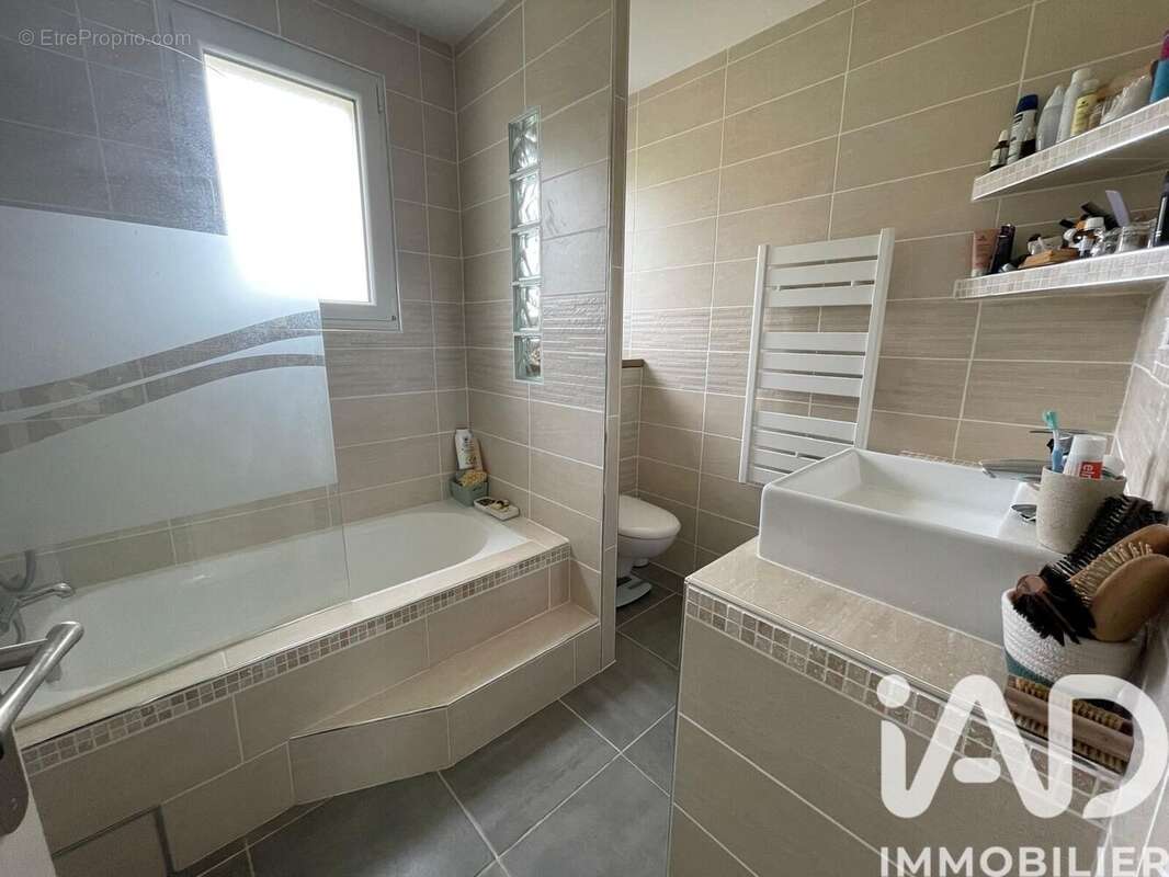 Photo 7 - Maison à LE TREVOUX