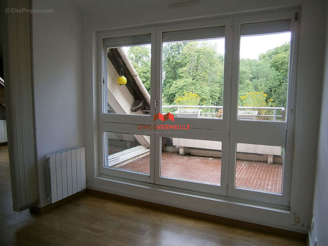 Appartement à SAINT-REMY-LES-CHEVREUSE