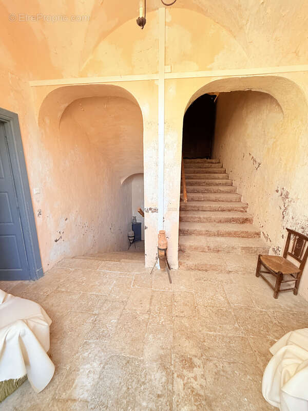 À vendre   Château de Rogues, un bien d'exception chargé d'histoire - photo 6